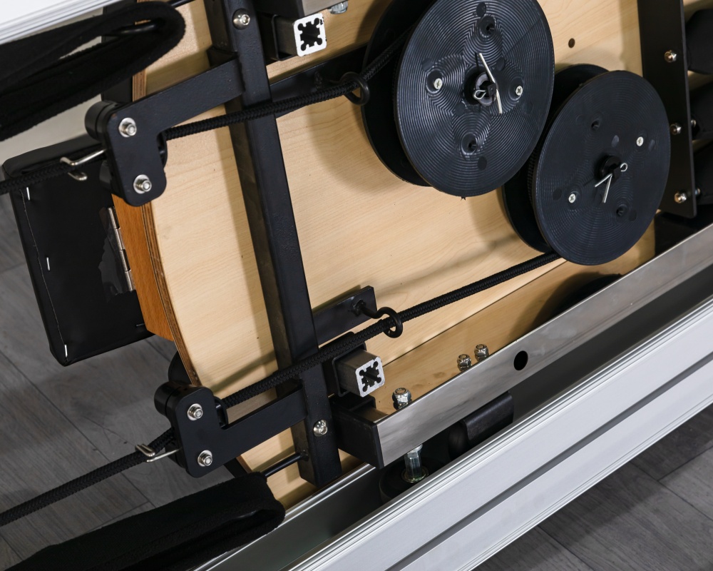 LUMINE Pilates Reformer with tower Machine Manufacture in China (1).jpg