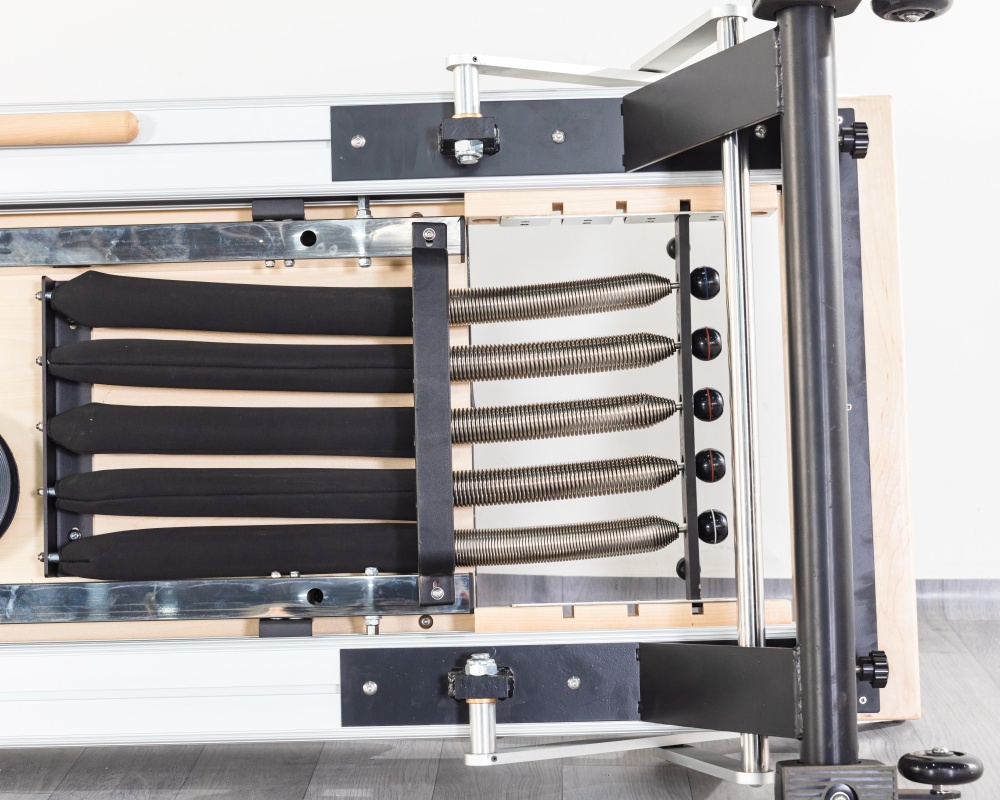 LUMINE Pilates Reformer with tower Machine Manufacture in China (5).jpg